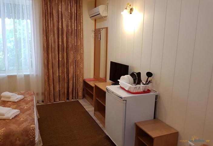 Люкс четырехместный с верандой, Корпус 2 (№103)