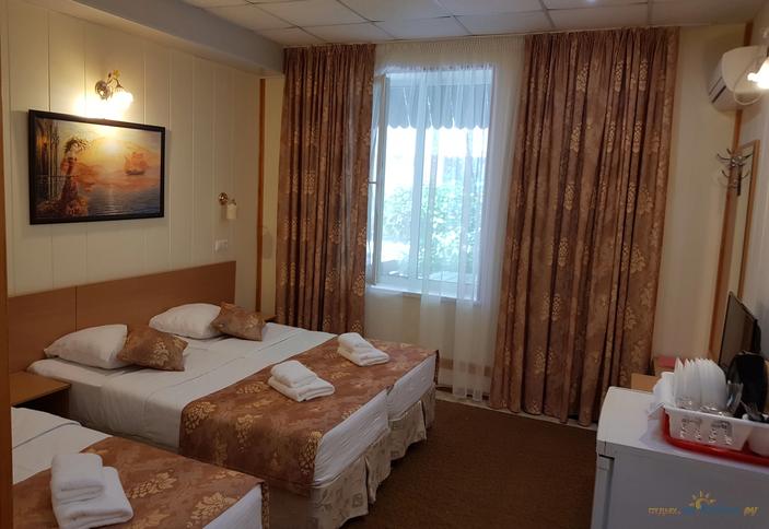 Люкс четырехместный с верандой, Корпус 2 (№105)