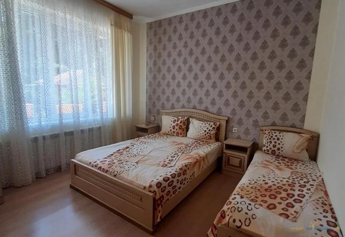 Эконом Трехместный