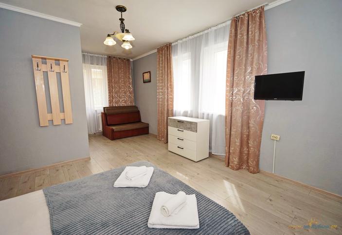 Стандарт четырехместный с балконом