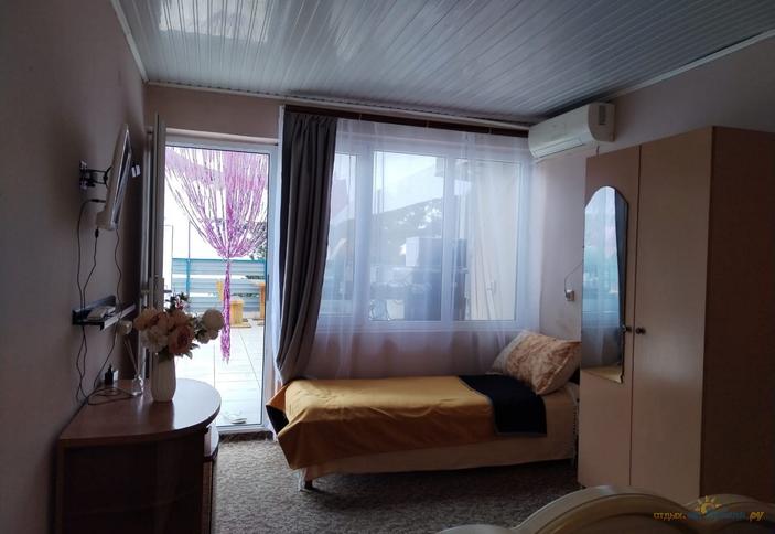 Апартаменты двухкомнатные с террасой