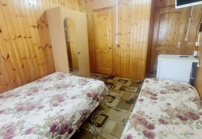 Стандарт улучшенный трехместный с балконом