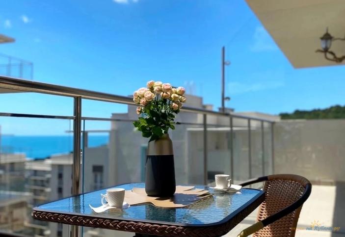 Однокомнатная квартира с балконом и видом на море