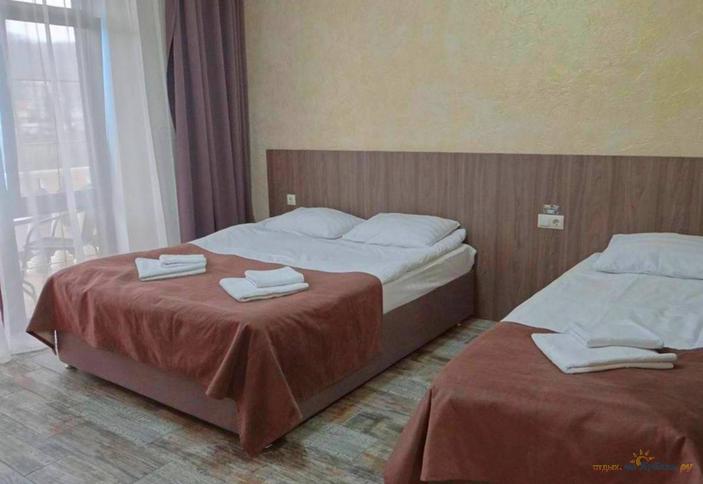 Трехместный с балконом