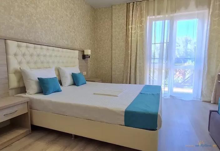 Стандарт трехместный с балконом