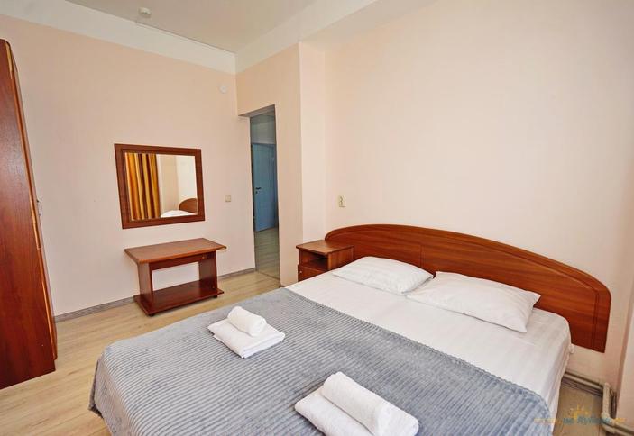 Стандарт двухкомнатный с балконом. Гостиница Виктория