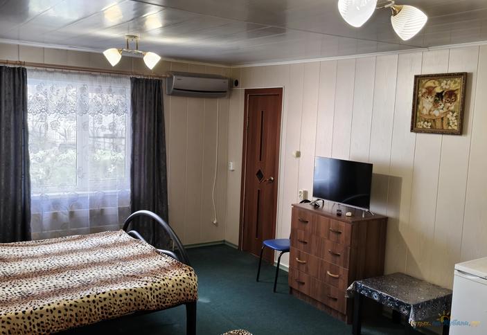 Стандарт трехместный (28 кв.м)