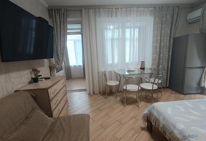 2х комнатный с отдельным входом