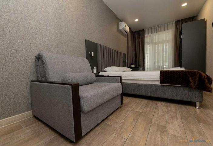 Трехместный люкс