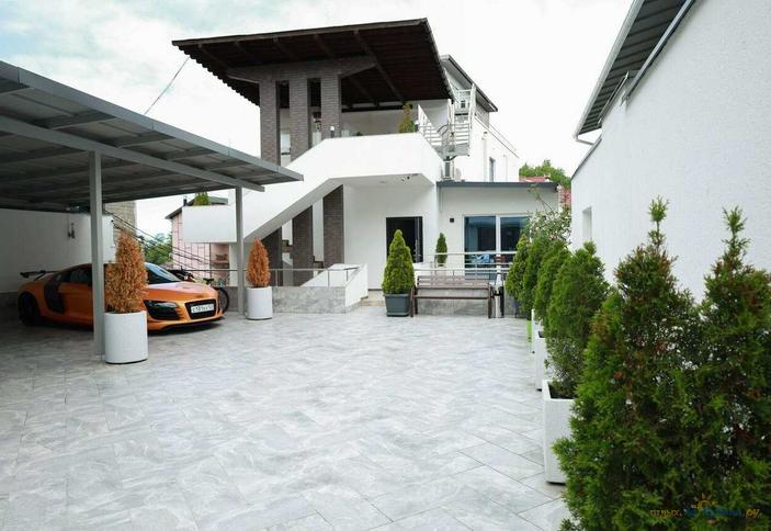 Madisson RoDina (Медиссон РоДина)