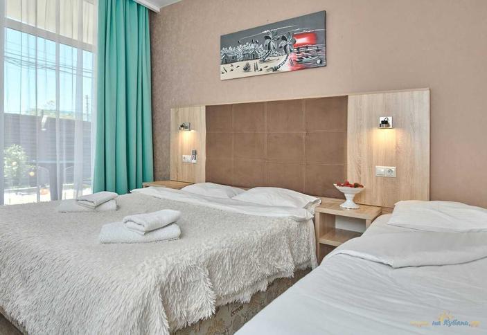 Трехместный люкс