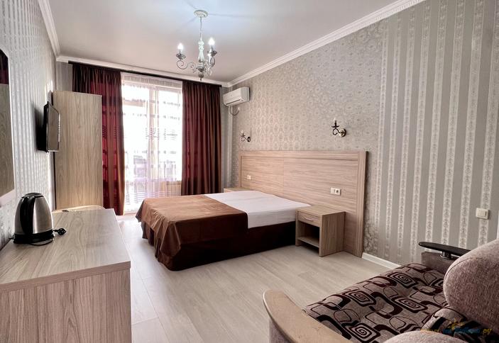 Четырехместный комфорт с балконом 