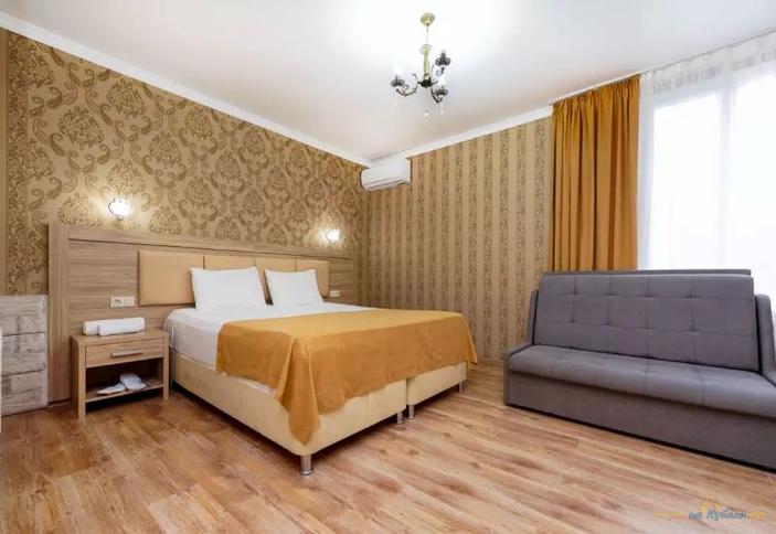 Четырехместный комфорт с балконом 