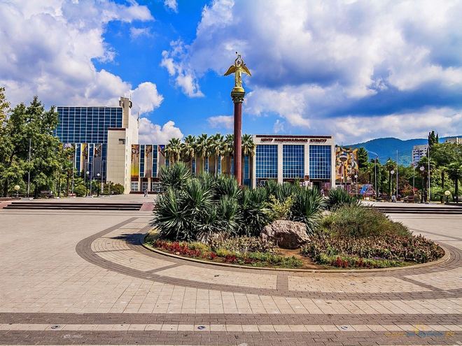 Отдых в коттеджах Лазаревского (Сочи) 2026