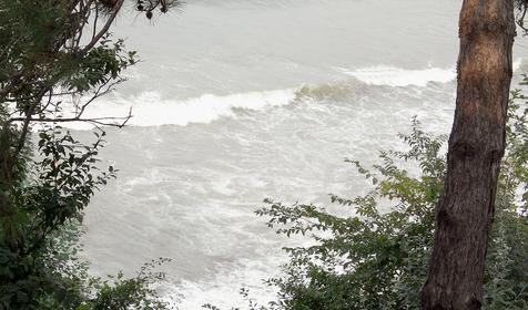 Джубга в штормовую погоду