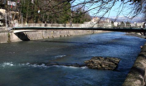 Мост через реку Сочи.