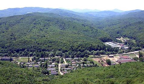 Вид на поселок Новый со скал