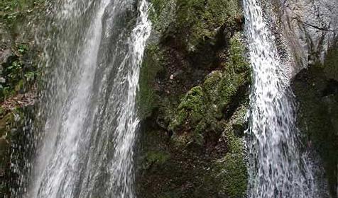 Водопад на ручье Двубратском