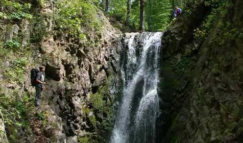 Водопад на ручье Двубратском