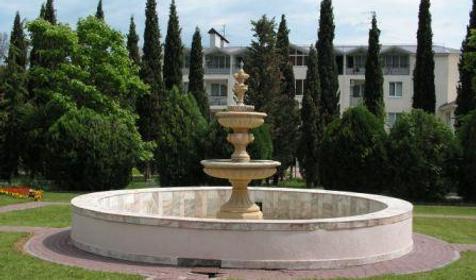 Фонтан на территории ОК Виктория Геленджик Бетта