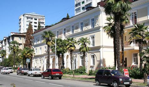 Главная улица пос. Хоста