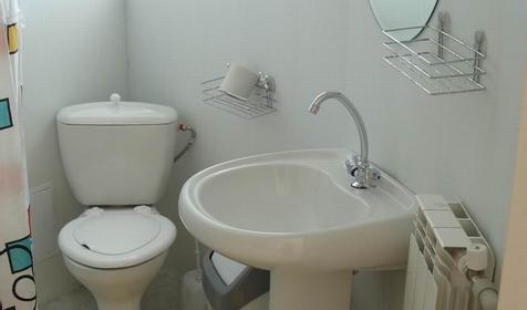 Санузел в номере мини-гостиницы Ёжик, Туапсинский район, п. Джубга