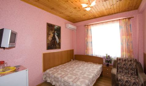 Однокомнатный номер люкс, 2-й этаж, гостевой дом Веселый рапан, г. Анапа, Джемете