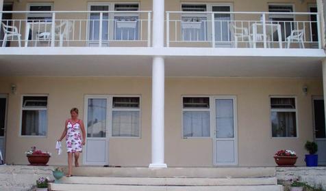 Фасад гостевого дома Флагман, Анапа, п. Витязево