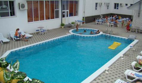 Бассейн открытый гостиницы Исидор, г. Анапа, п. Витязево