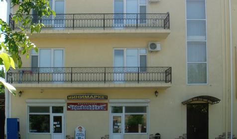 Фасад гостевого дома Черноморский, г. Анапа, п. Витязево