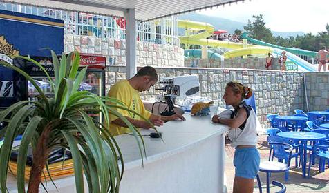 Кафе-бар в аквапарке Бегемот, г. Геленджик