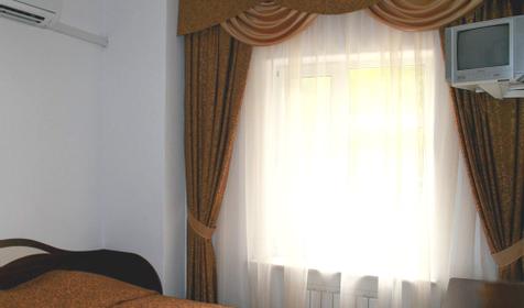 Номер улучшенной планировки в гостинице Жемчужина, г. Геленджик, п. Кабардинка