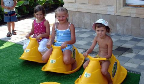 Детская площадка на территории гостевого дома Патра, г. Анапа, п. Витязево