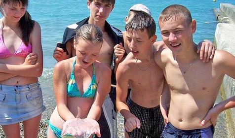 Морские купания детей в ДОЛ Зеленый огонек, Туапсинский район, с. Дедеркой