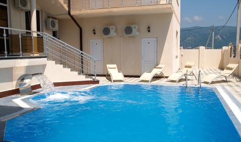 Бассейн гостевого дома Арго, г. Геленджик