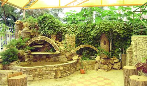 Внутренний двор оздоровительного комплекса семейного и детского отдыха Спутник-Юг, г. Анапа