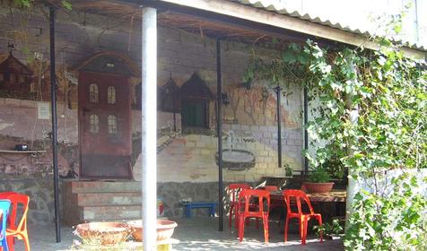 Терраса частного пансионата Цветочная-25, г. Темрюк, ст-ца Голубицкая