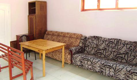 На веранде гостевого дома ВиЖен, г. Анапа