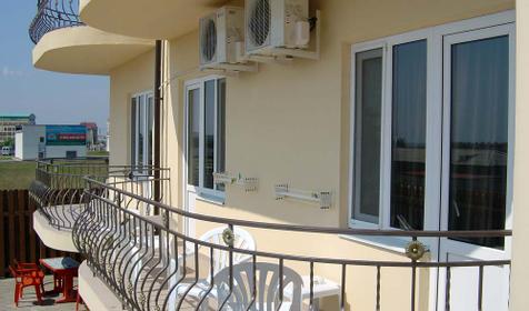 Балконы номеров гостевого дома Анжела, г. Анапа, п. Витязево