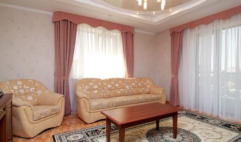 Номер люкс двухкомнатный с холлом, отель Платан Южный, г. Краснодар