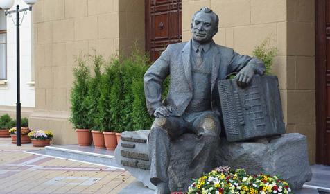 Памятник Г.Ф. Пономаренко
