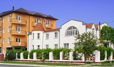 Фасад гостевого дома Ксенофонт-Мария, г. Анапа, п. Витязево