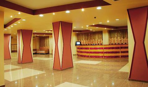 Холл и служба размещения отеля Де ла Мапа, г. Анапа