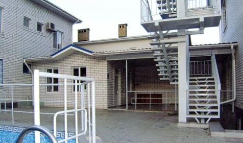 Двор отеля Посейдон, г. Анапа