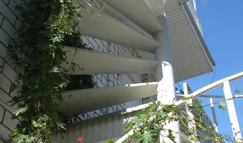 Лестница гостевого дома Нодари, г. Анапа