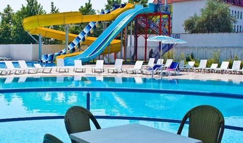 Бассейн на территории пансионата Бригантина, г. Анапа