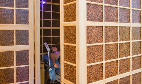 Кедропластовая кабина с кроватью Нуга-Бест, лечение в пансионате Бригантина, г. Анапа