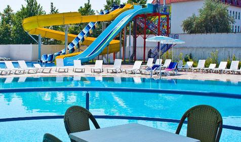 Бассейн на территории пансионата Бригантина, г. Анапа