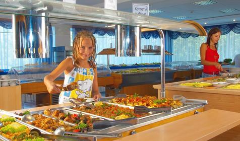 Питание по системе шведского стола, пансионат с лечением Урал, г. Анапа