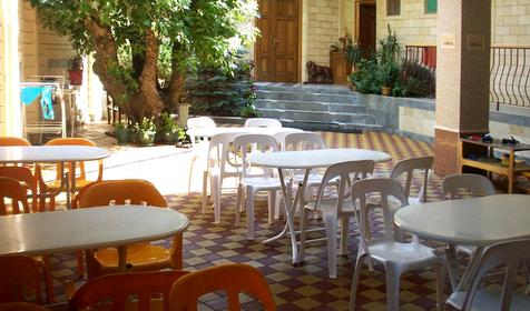 Столовая во дворе, гостевой дом Веселый рапан, г. Анапа, Джемете